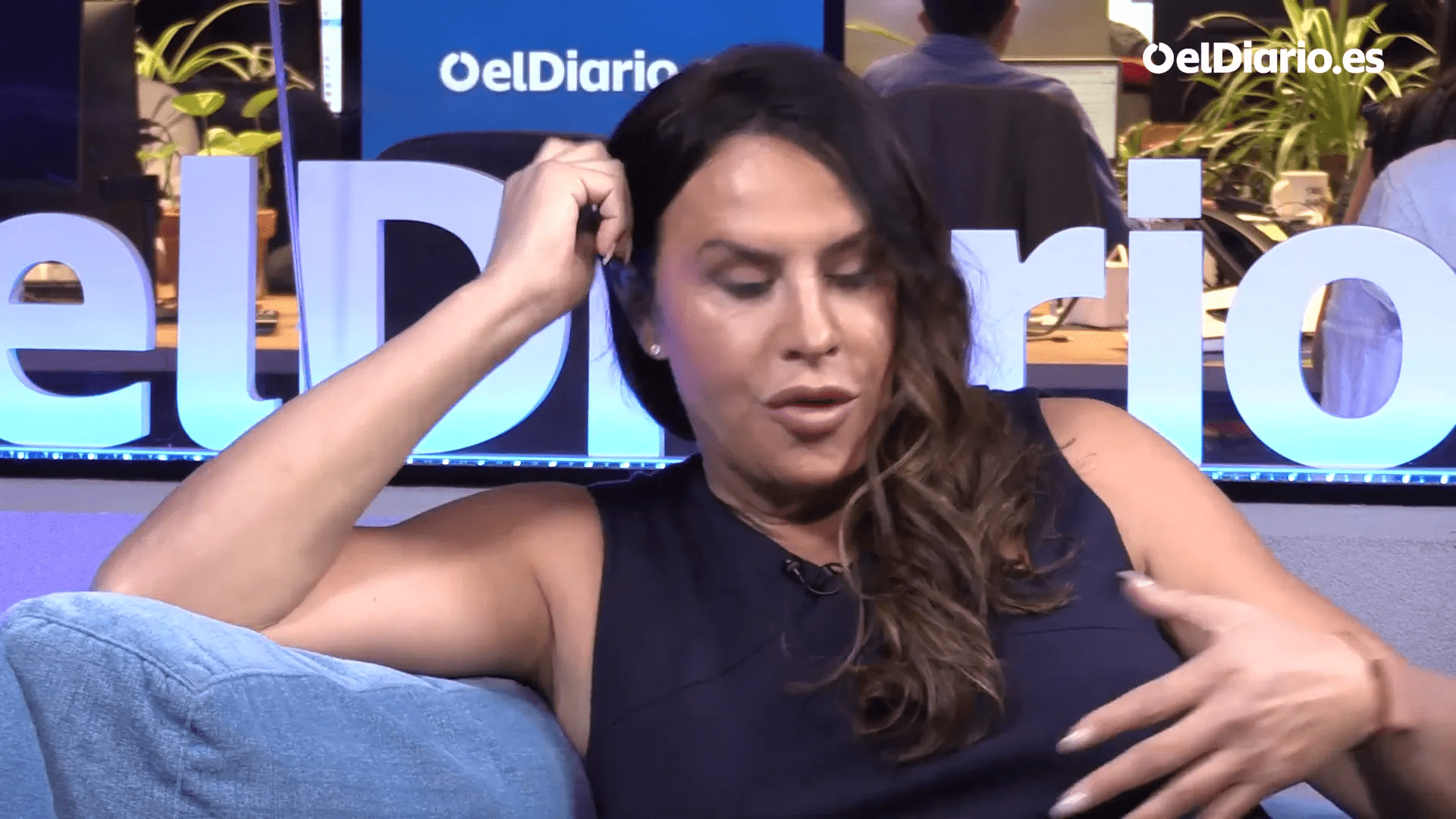Karla Sofía Gascón en la alfombra roja