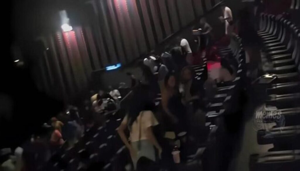 Incendio en cine de playa del carmen