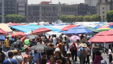 ¡Caos en el Zócalo! Ambulantes invaden la plaza tras plantón de la CNTE, ciudadanos al borde de la desesperación