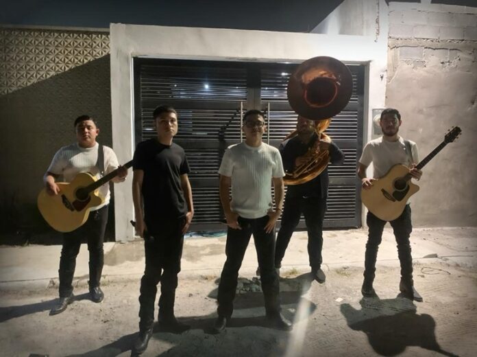 Grupo Fugitivo 696x520 1