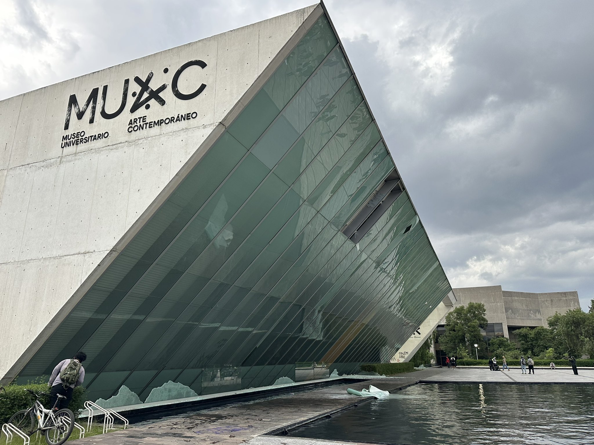 Daños en Instalaciones de la UNAM durante marcha contra gentrificación