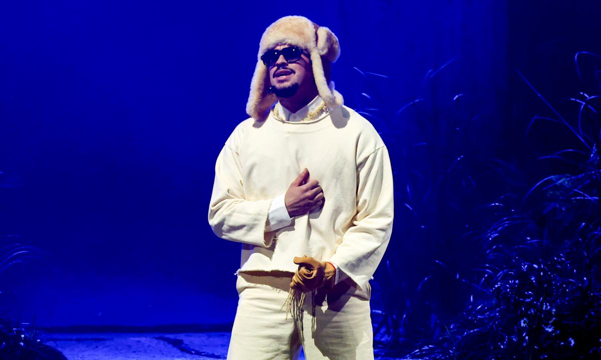 Bad Bunny En Su Primer Dia De Residencia En Puerto Rico