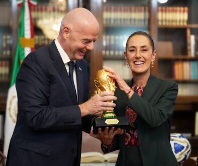 Claudia Sheinbaum recibe a Gianni Infantino en Palacio Nacional para preparar el Mundial 2026