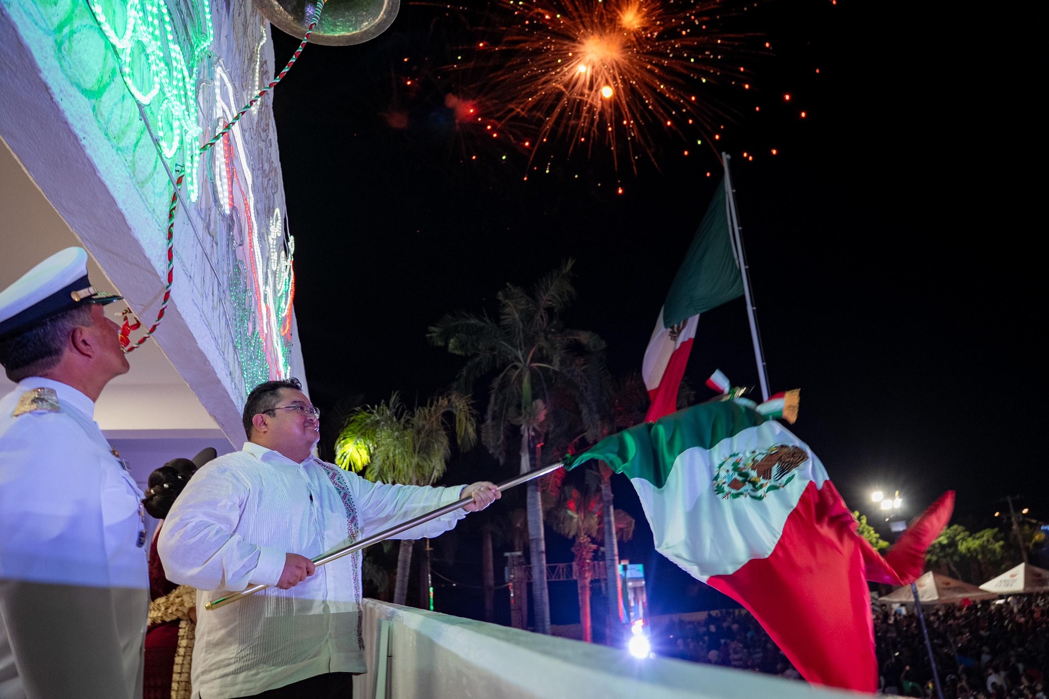 Polémica en Cozumel por el Uso de Pirotecnia Sonora en el Grito de Independencia 2025